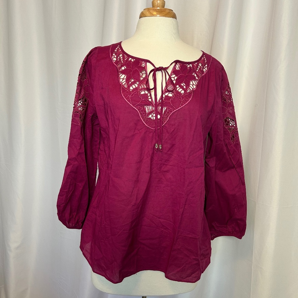 WOMEN'S WHITE HOUSE BLACK MARKET FUSCIA BLOUSE - SIZE MEDIUM